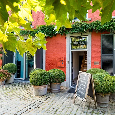 호텔 Landgoed Kasteel De Hoogenweerth 4*