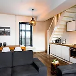 Landgoed Kasteel De Hoogenweerth 4* ماسترخت