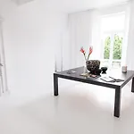 Landgoed Kasteel De Hoogenweerth ماسترخت