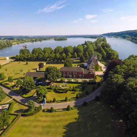 Landgoed Kasteel De Hoogenweerth 4* מאסטריכט