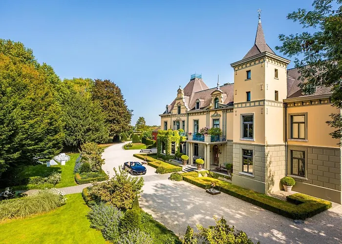 Landgoed Kasteel De Hoogenweerth ماسترخت
