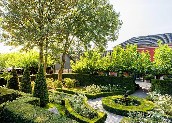 Hotel Landgoed Kasteel De Hoogenweerth 4*