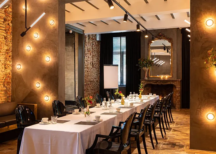 فندق Landgoed Kasteel De Hoogenweerth 4*